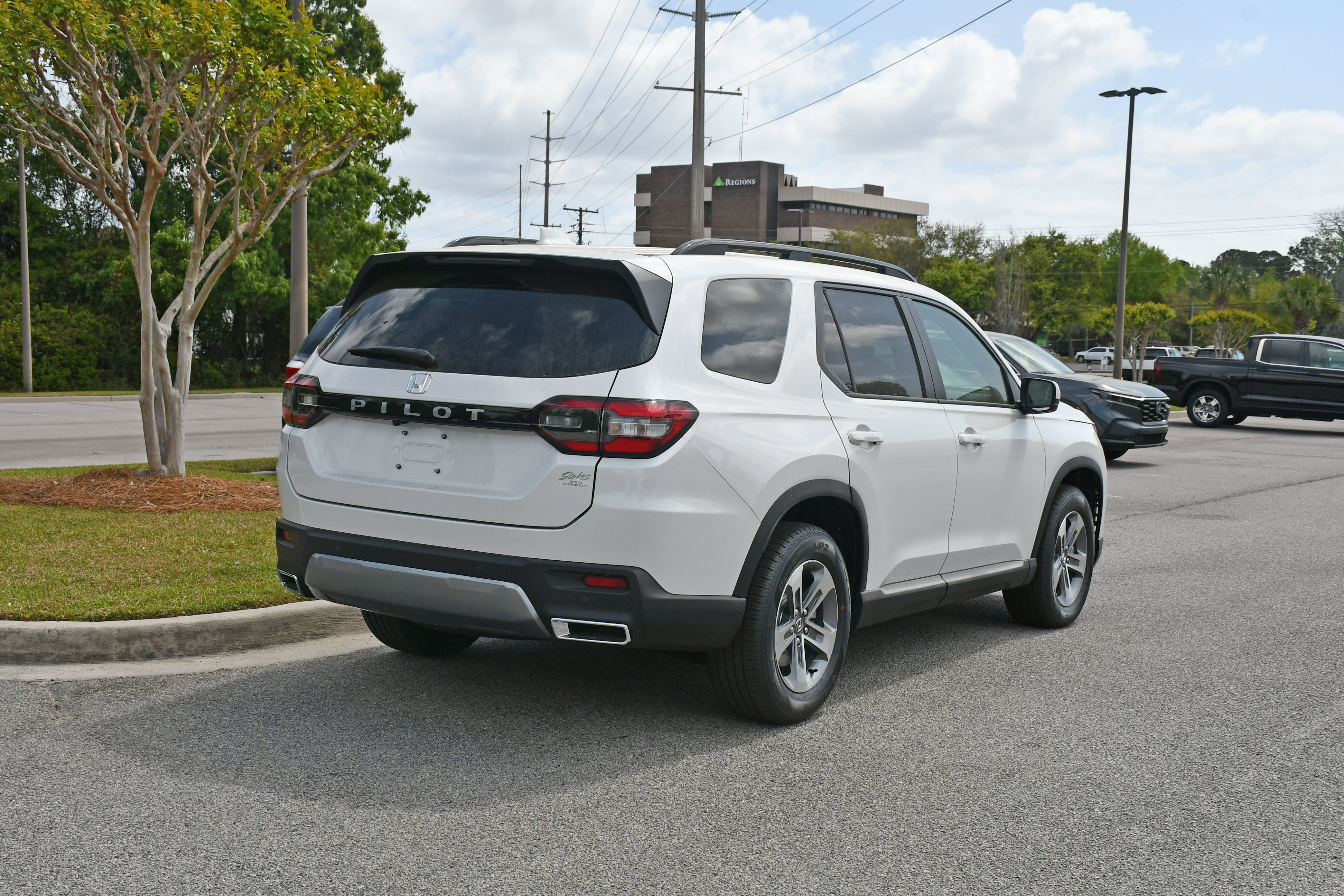 New 2026 Honda Pilot EX-L image 2