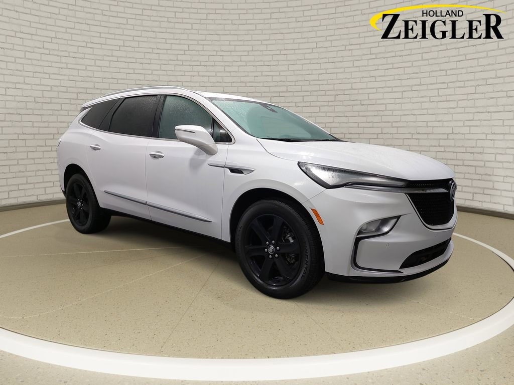 Used 2023 Buick Enclave Essence w/ Experience Buick Package image 3