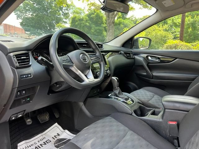Used 2020 Nissan Rogue Sport SV FWD image 11