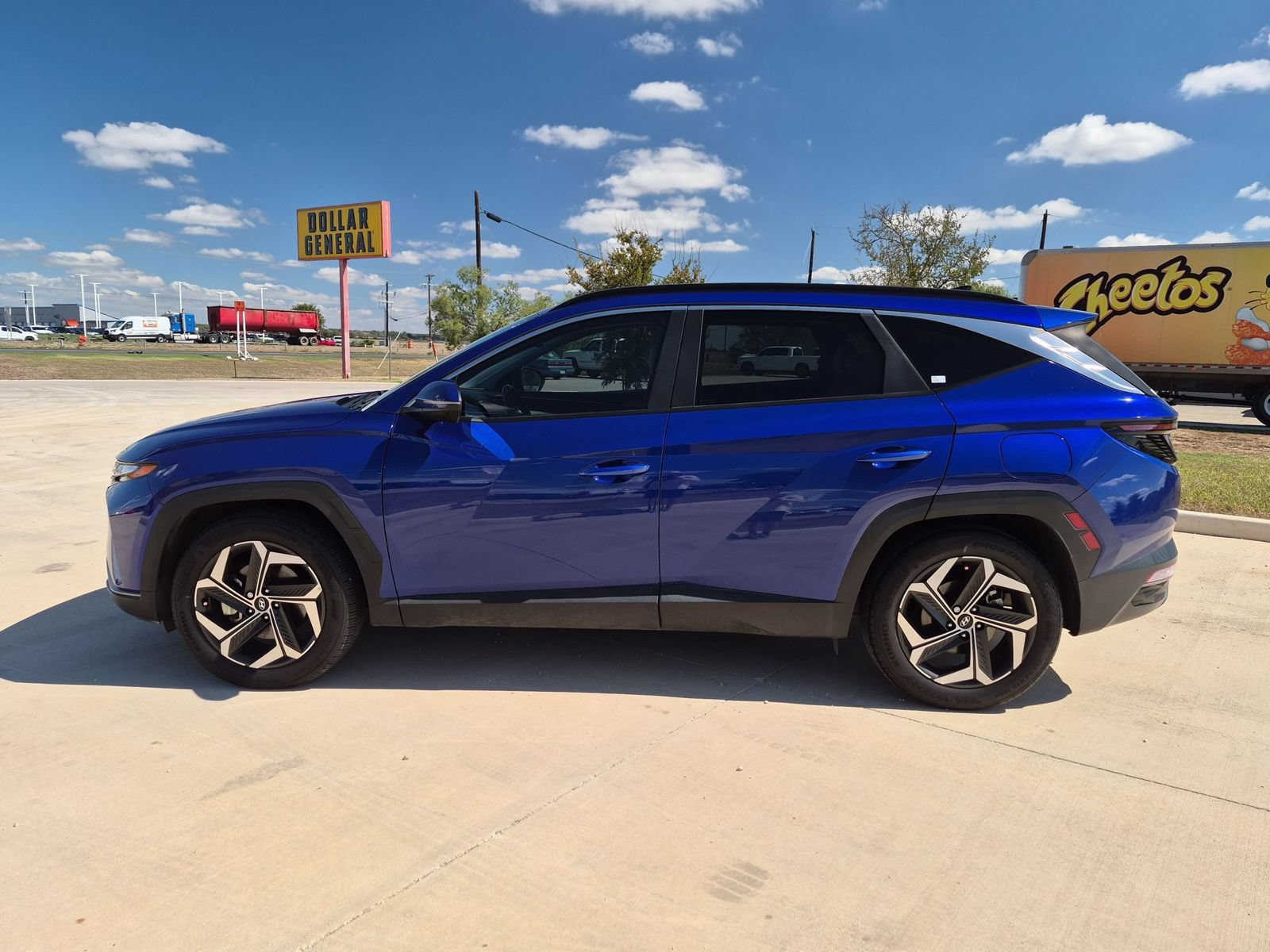 Used 2023 Hyundai Tucson SEL w/ Convenience Package FWD image 6