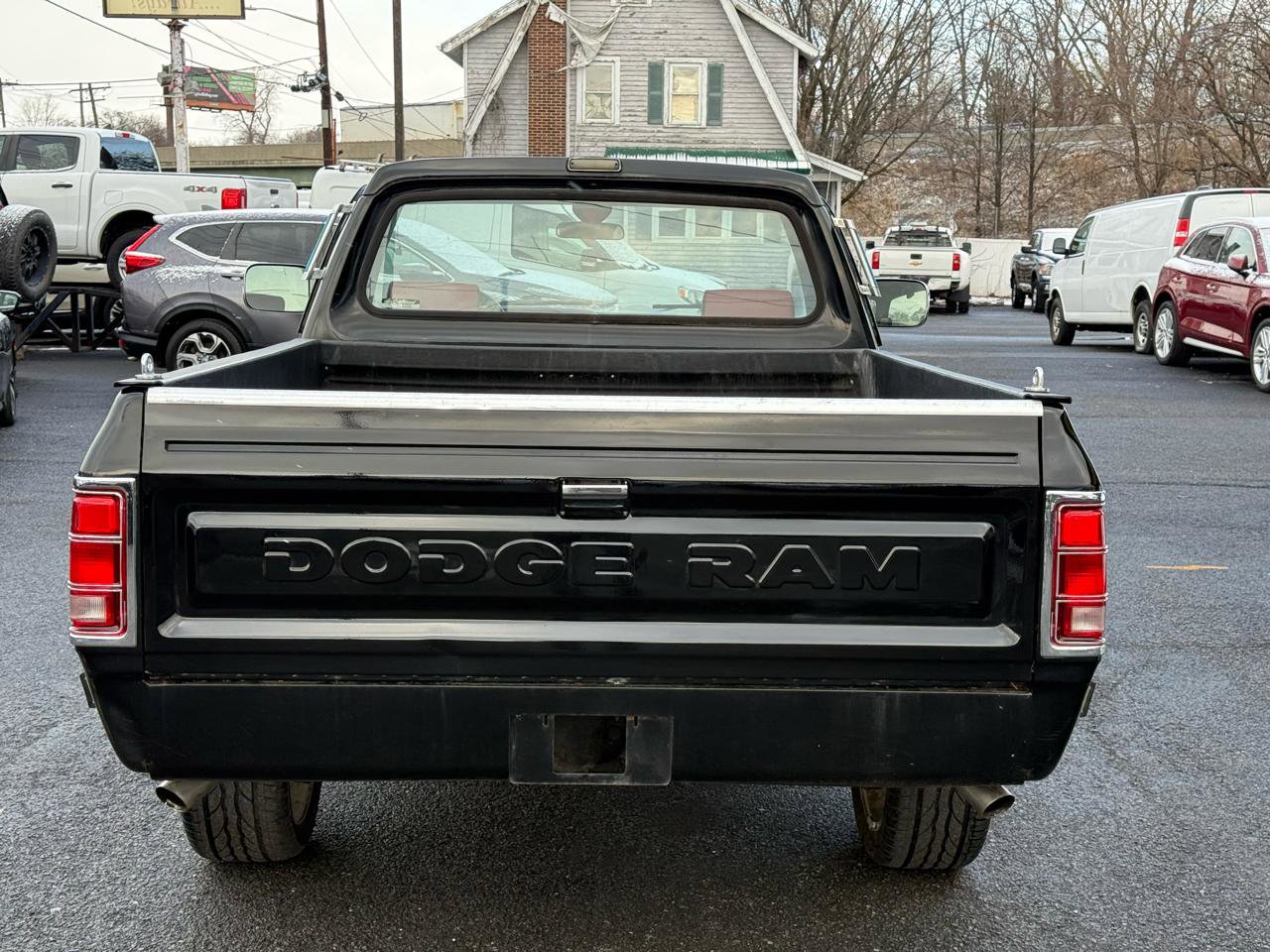 Used 1989 Dodge D/W Truck 100 RWD image 13