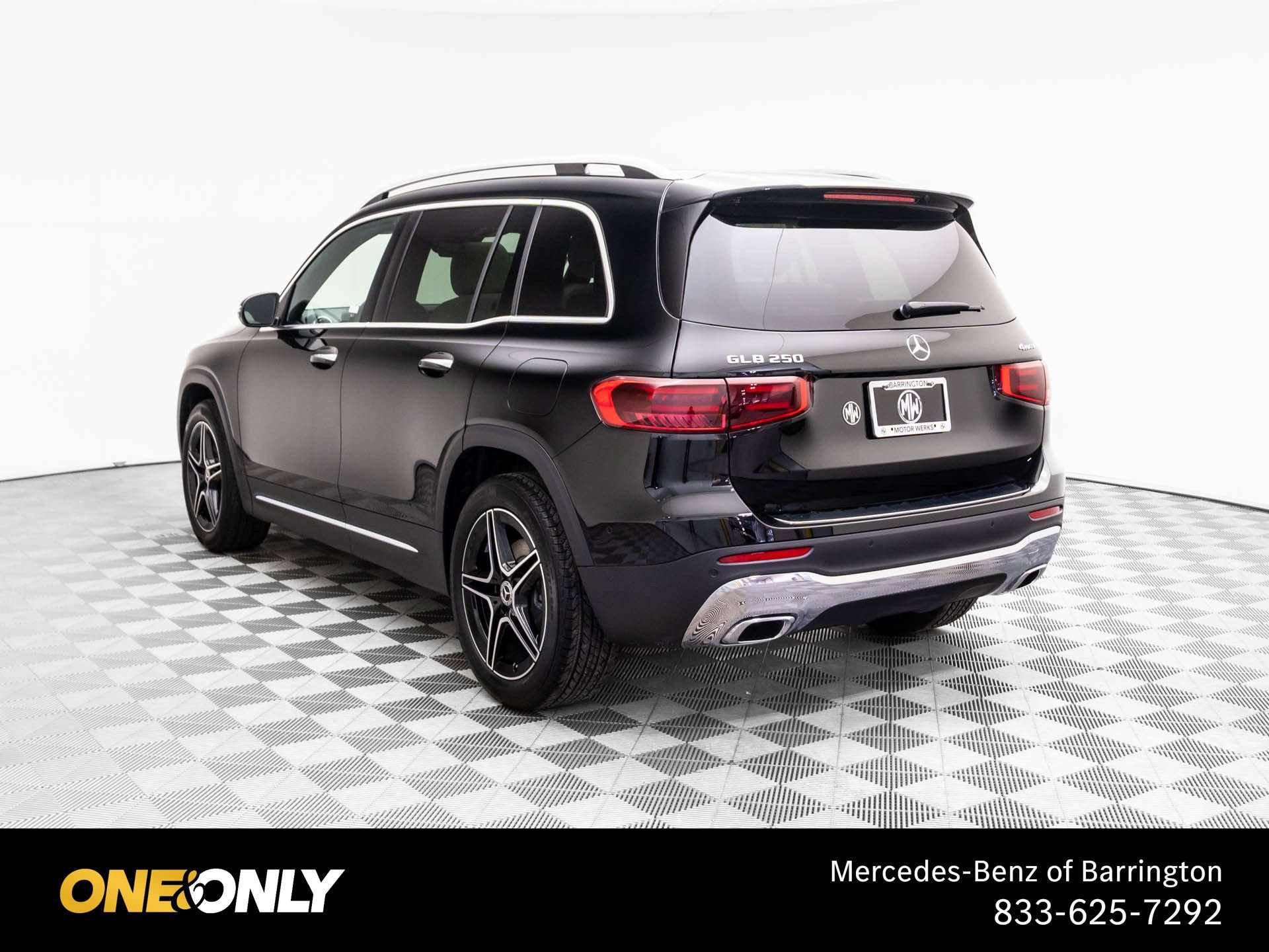 New 2026 Mercedes-Benz GLB 250 4MATIC image 3