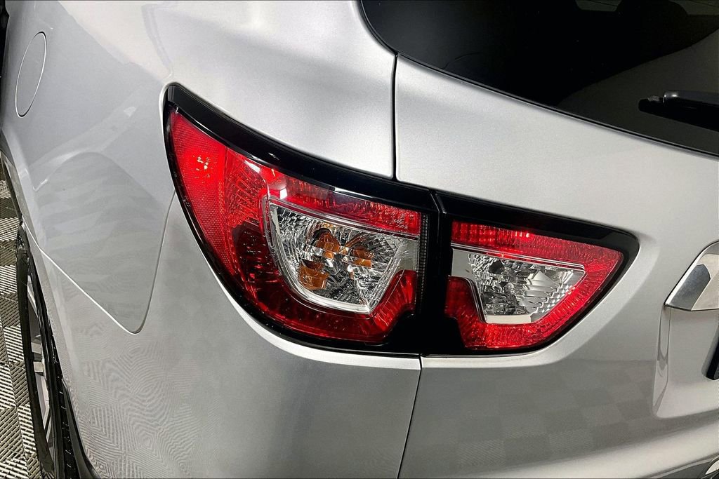 Used 2017 Chevrolet Traverse LT image 30