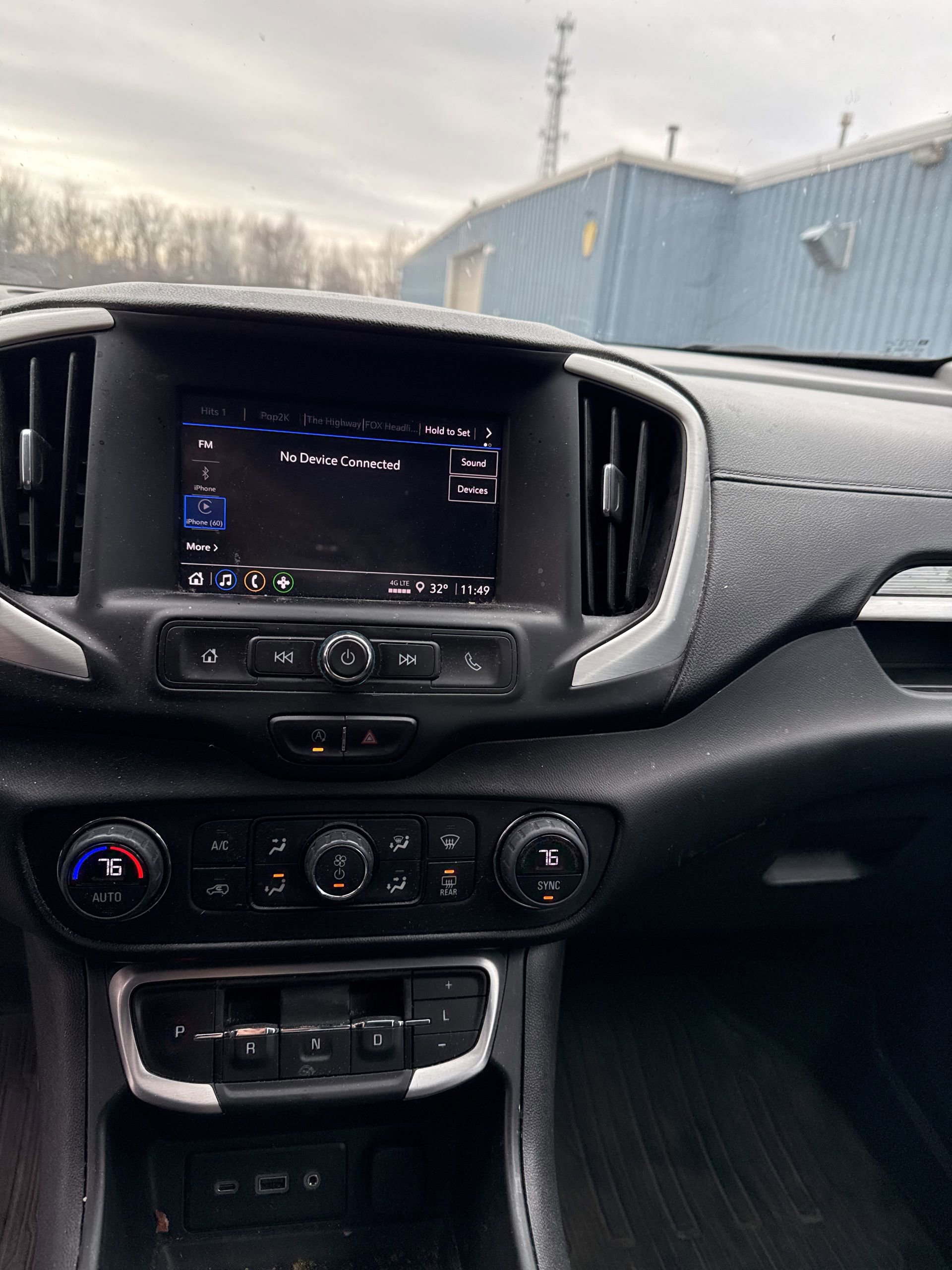 Used 2022 GMC Terrain SLE w/ Driver Convenience Package image 13