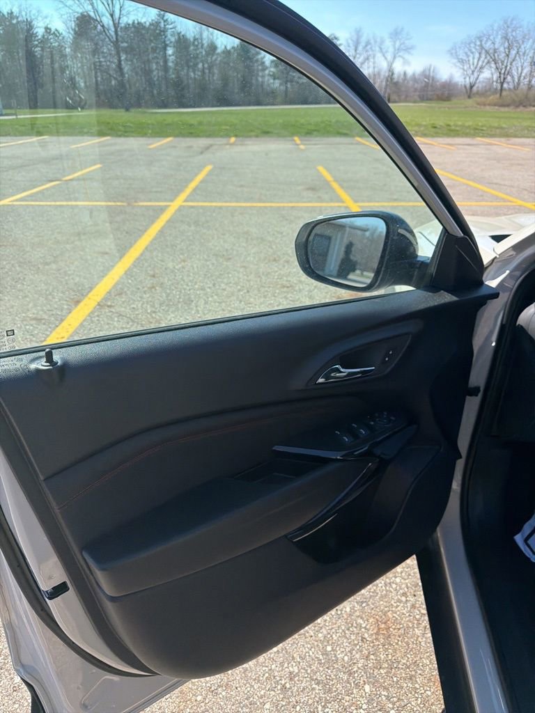 New 2026 Chevrolet Trax RS w/ Sunroof Package image 10