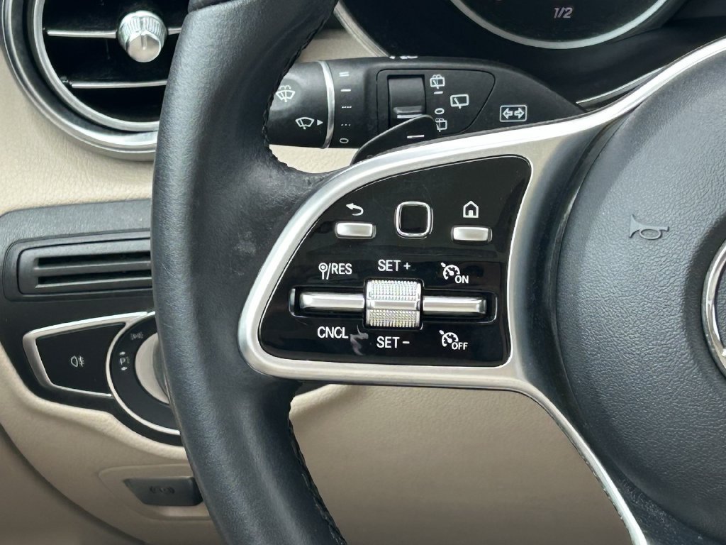 Used 2021 Mercedes-Benz GLC 300 4MATIC image 17