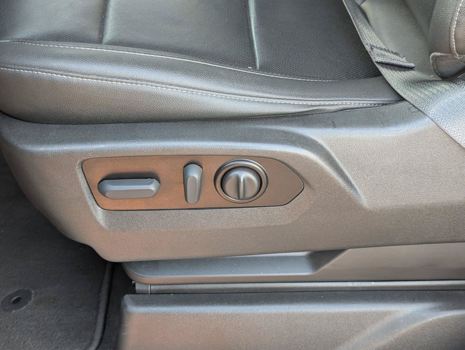 Used 2022 GMC Sierra 1500 SLT AWD/4WD image 18