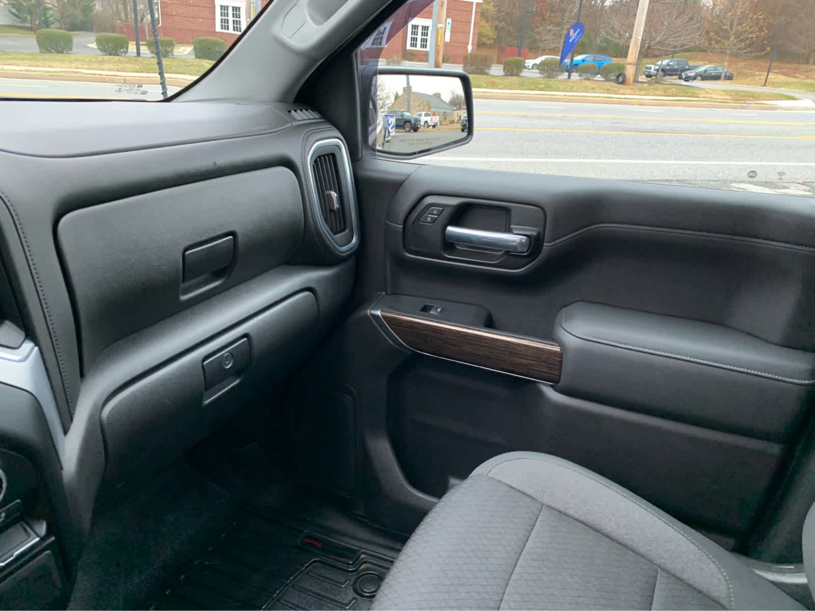 Used 2021 GMC Sierra 1500 Elevation w/ X31 Off-Road Package image 19