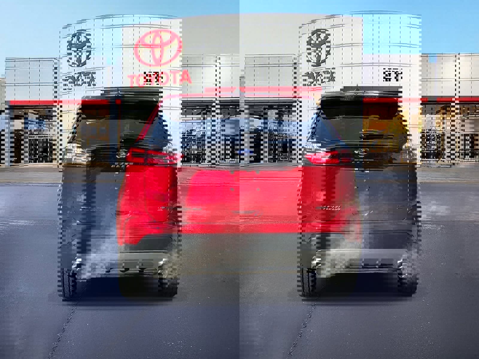 Used 2023 Ford Edge Titanium w/ Equipment Group 301A image 6