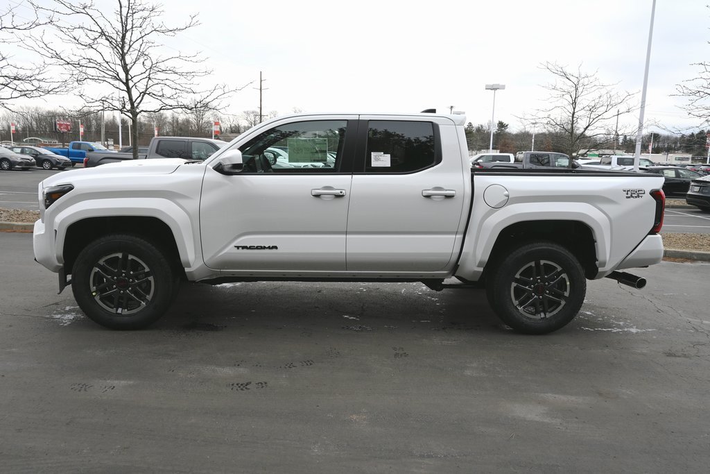New 2024 Toyota Tacoma TRD Sport AWD/4WD image 4