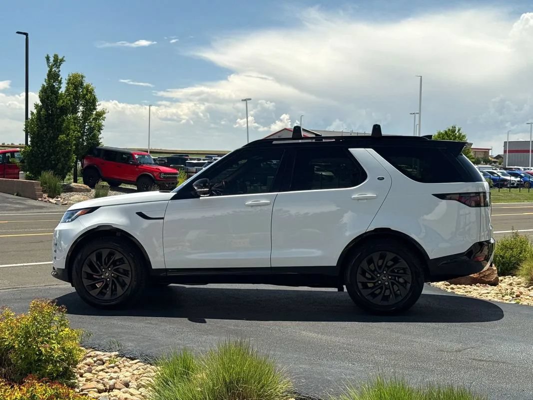 Used 2022 Land Rover Discovery S R-Dynamic AWD/4WD image 7