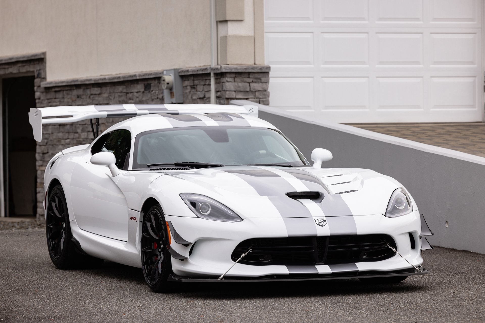 Used 2017 Dodge Viper ACR w/ Extreme Aero Package RWD image 9