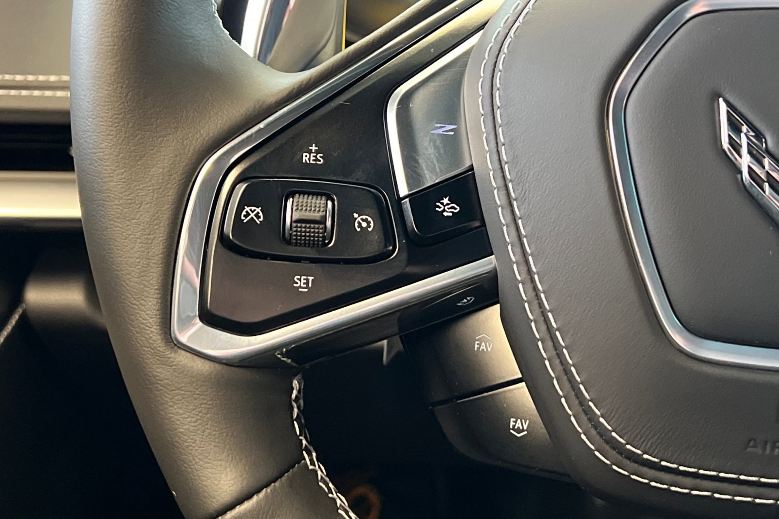 New 2025 Chevrolet Corvette Stingray Preferred Cpe w/ Z51 Performance Package image 18