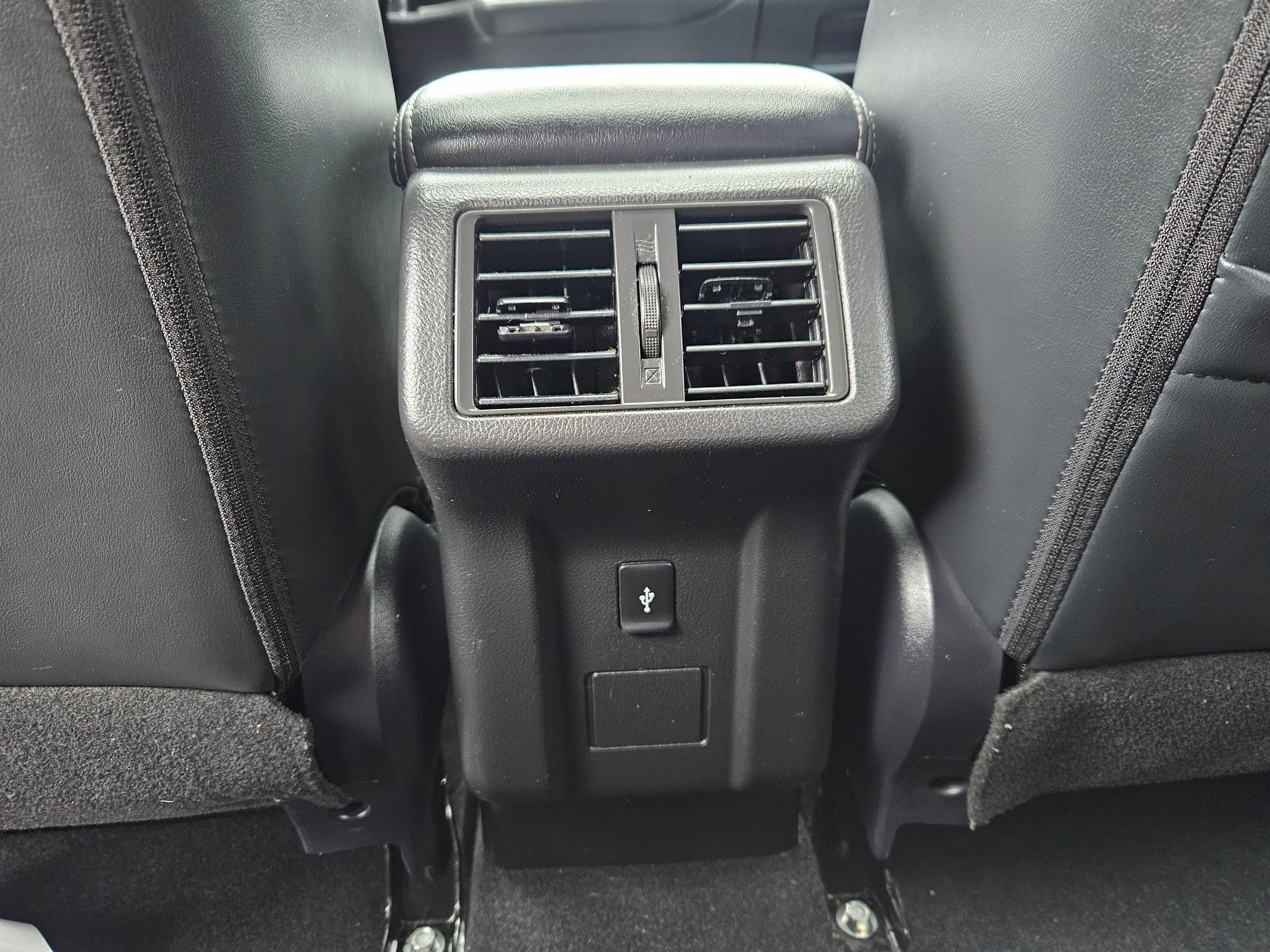 Used 2019 Mitsubishi Outlander SE AWD/4WD image 24