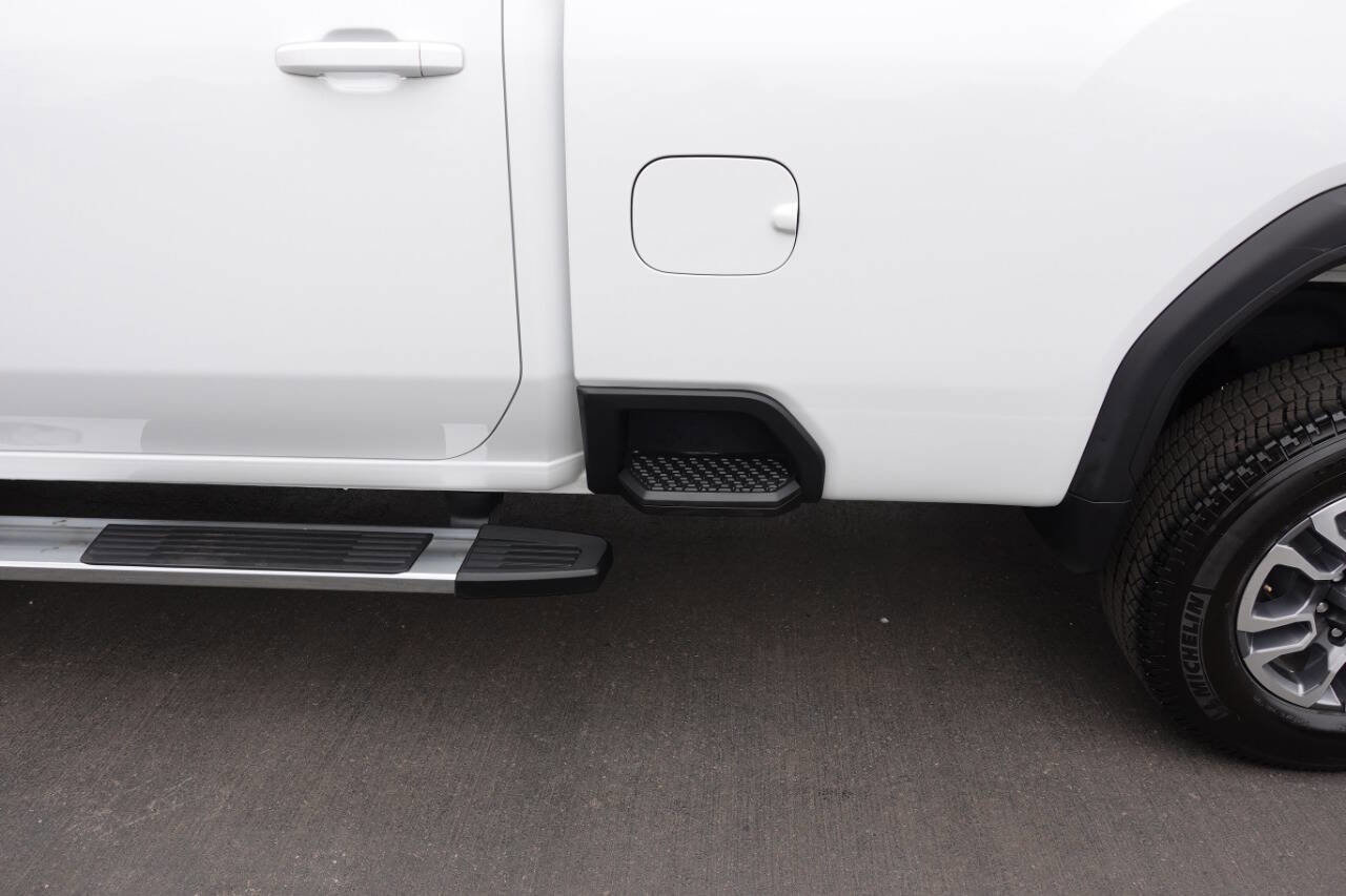Used 2024 GMC Sierra 2500 SLE image 25