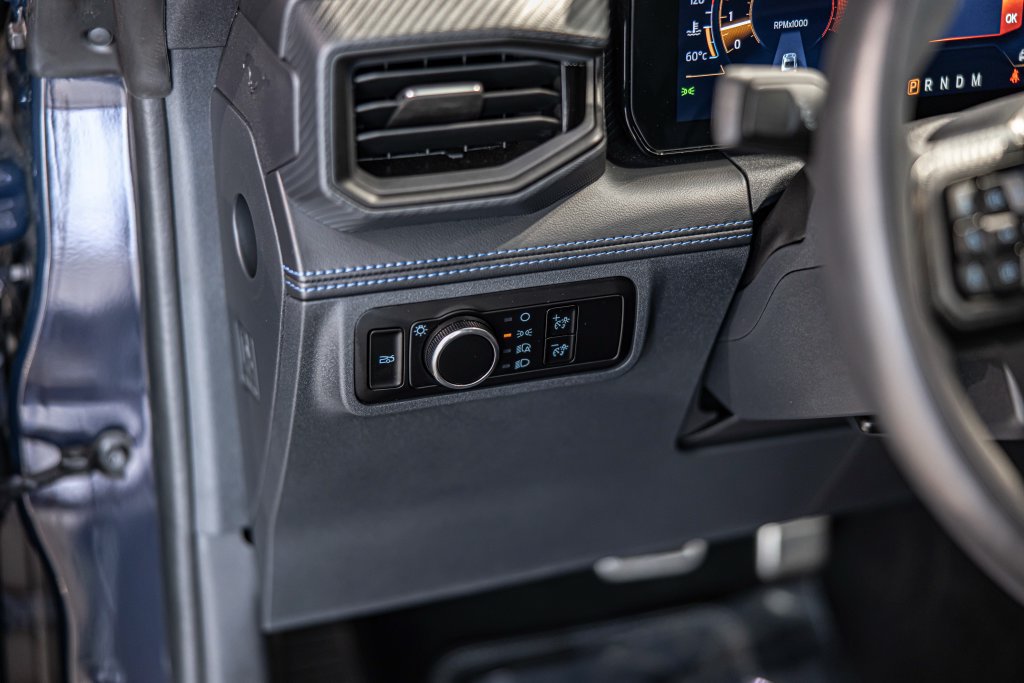 Used 2024 Ford Mustang Dark Horse RWD image 19