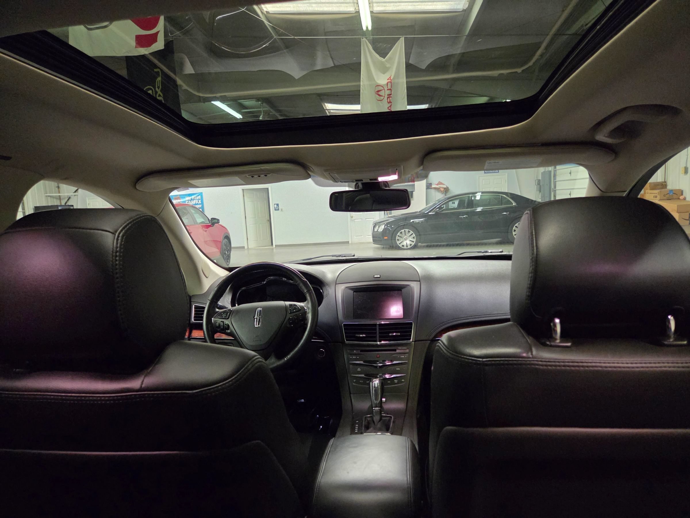 Used 2019 Lincoln MKT AWD image 36