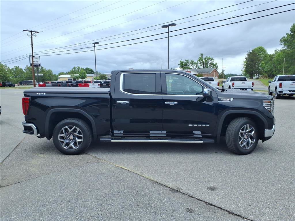 Used 2022 GMC Sierra 1500 SLT w/ SLT Convenience Package AWD/4WD image 3