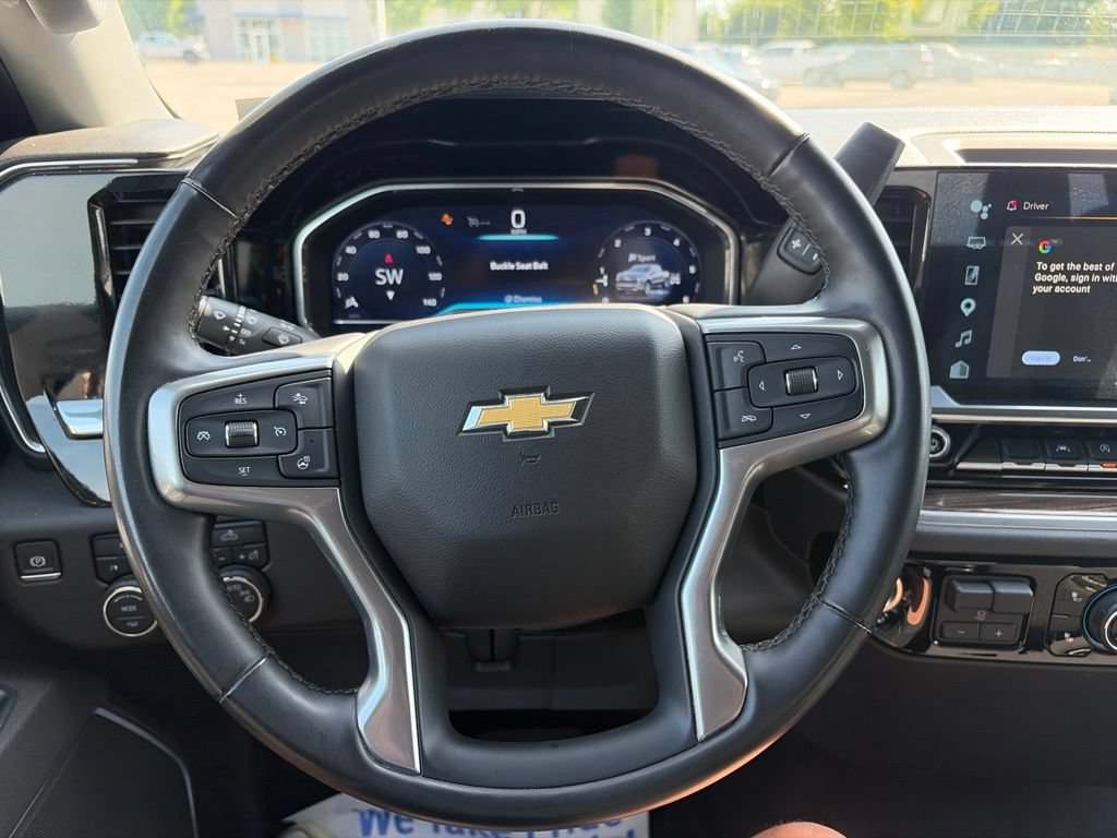 Used 2025 Chevrolet Silverado 1500 LT AWD/4WD image 7