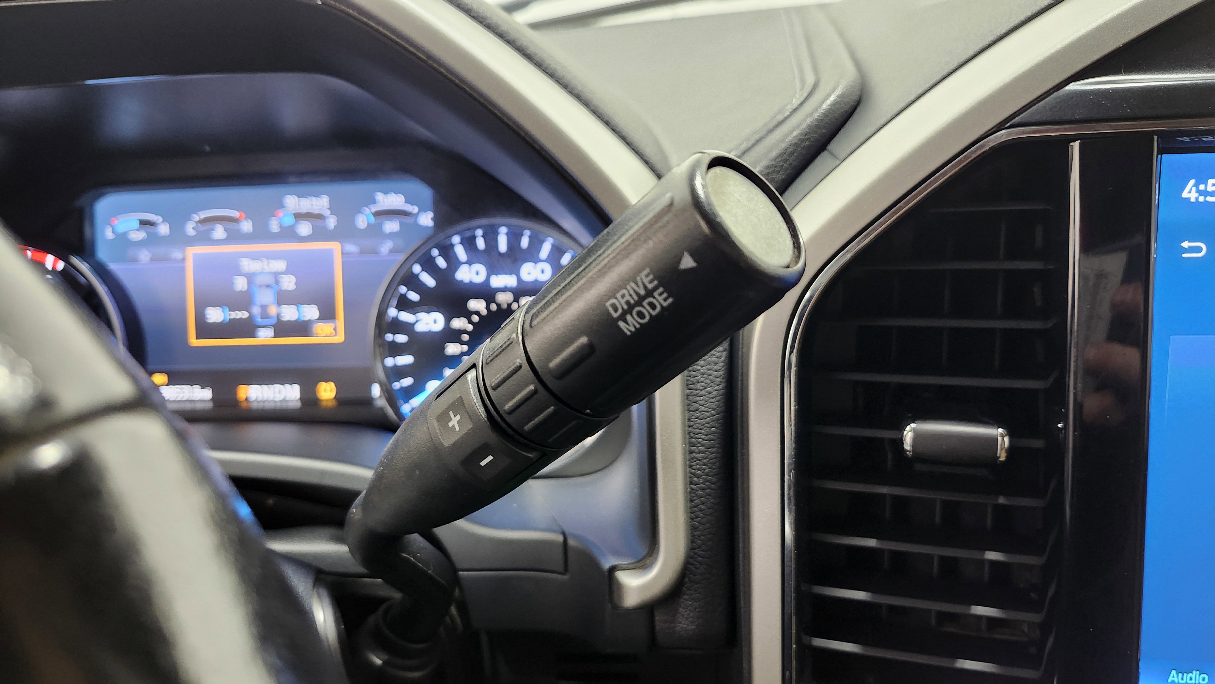 Used 2022 Ford F350 Lariat w/ Lariat Ultimate Package image 35