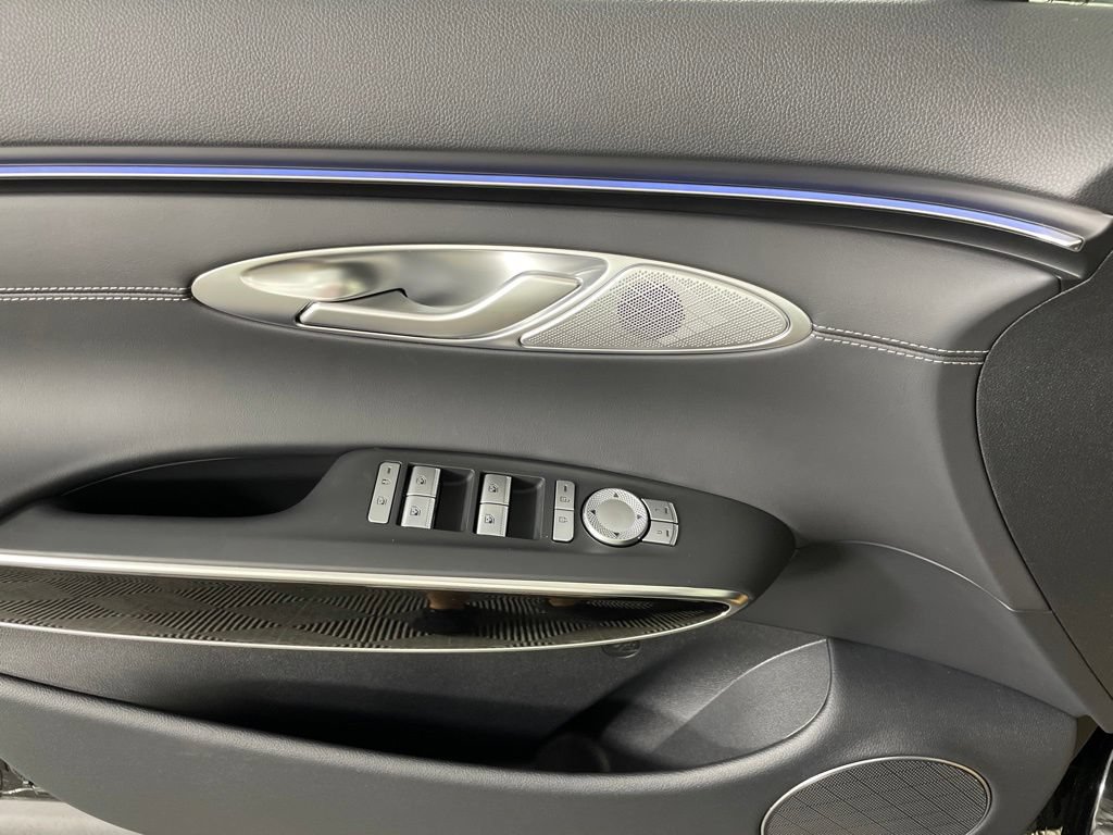 New 2026 Genesis GV70 2.5T AWD/4WD image 16