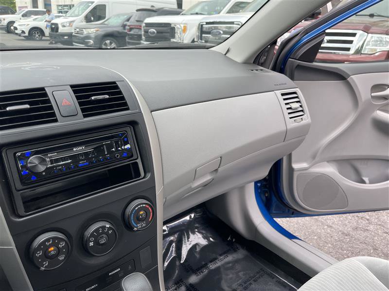 Used 2010 Toyota Corolla LE w/ All Weather Guard Pkg FWD image 29