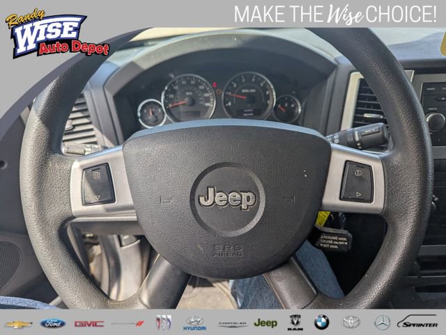 Used 2008 Jeep Grand Cherokee Laredo AWD/4WD image 11