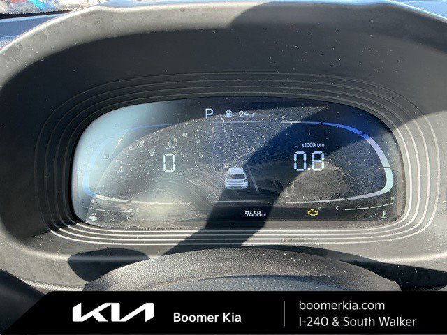 Used 2024 Hyundai Venue Limited image 21