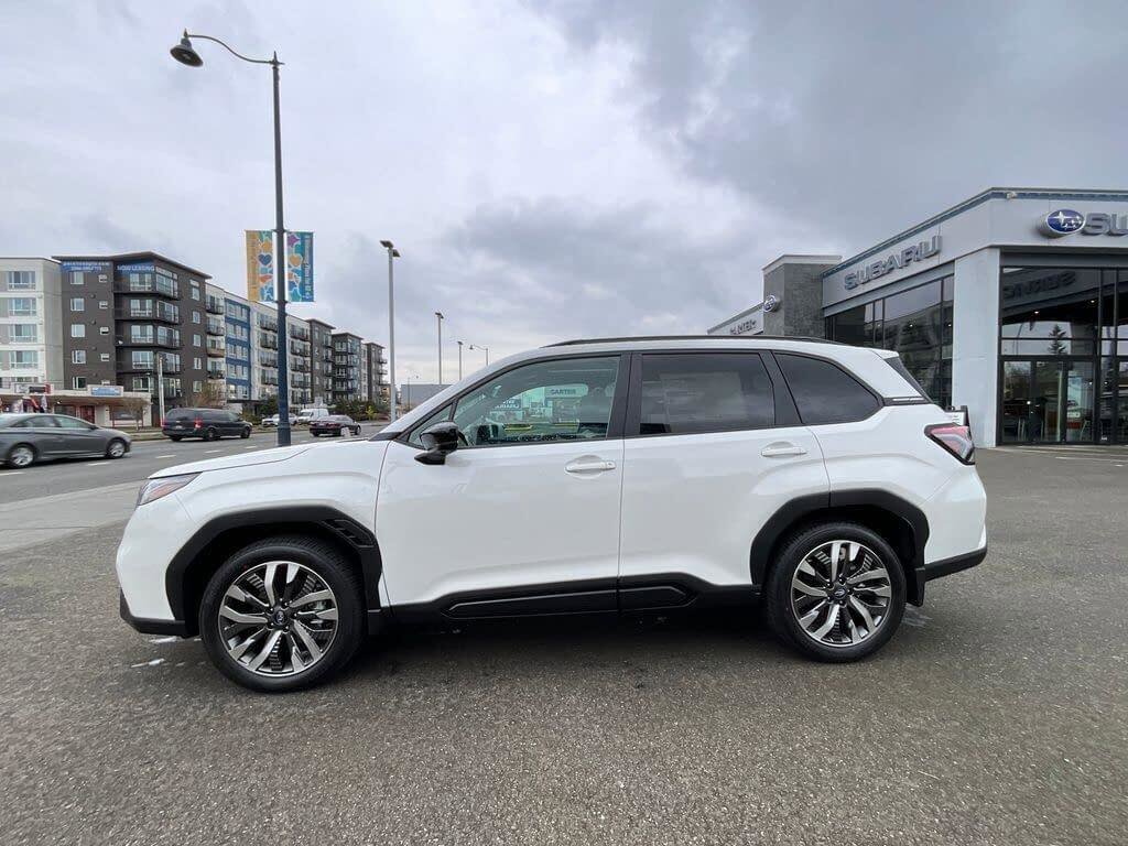 Certified 2025 Subaru Forester Touring AWD/4WD image 5