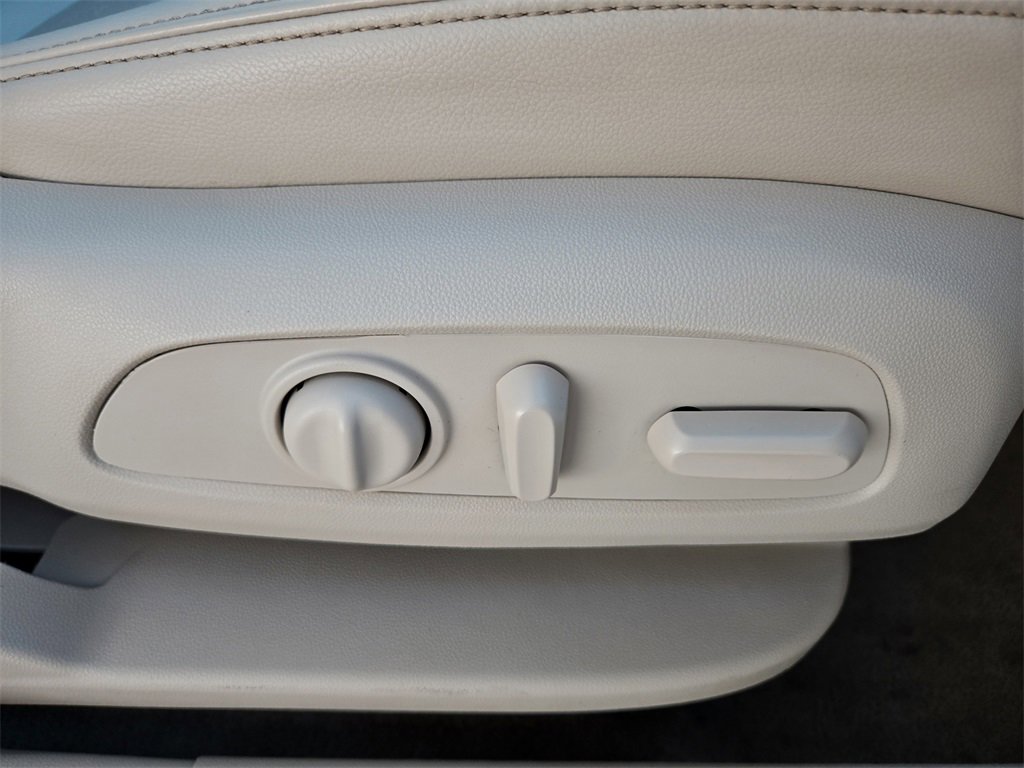 Used 2023 GMC Acadia Denali image 29