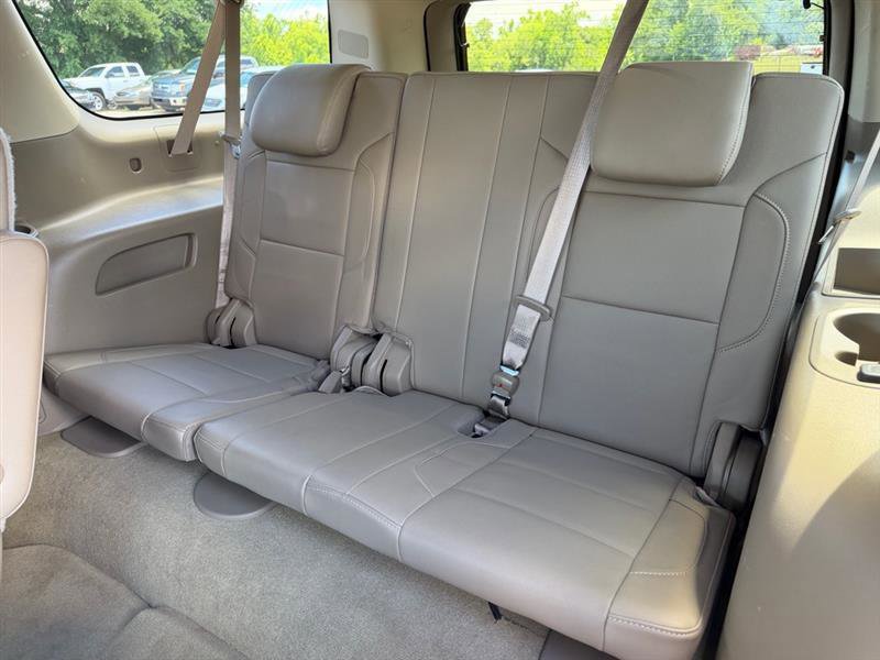 Used 2016 Chevrolet Suburban LTZ RWD image 9