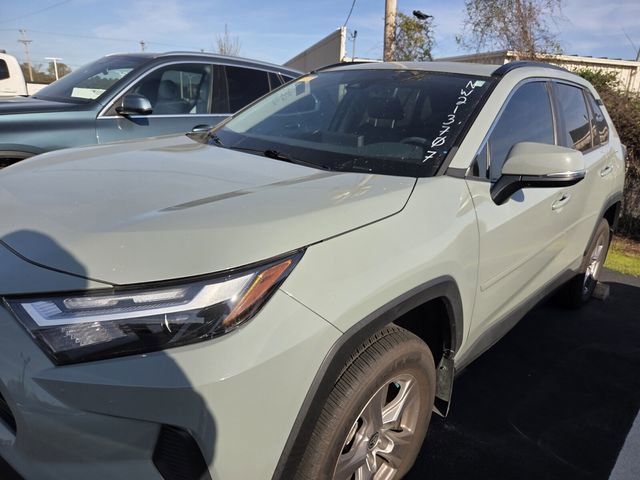 Used 2022 Toyota RAV4 XLE w/ Convenience Package image 10