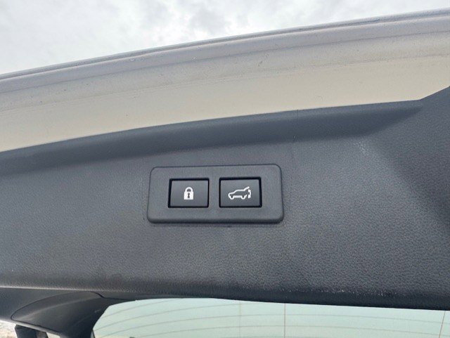 Used 2025 Subaru Outback Premium image 30