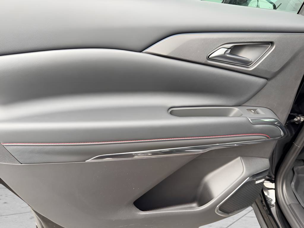 New 2026 Chevrolet Traverse RS w/ LPO, Floor Liner Package image 35