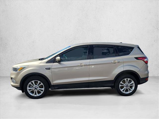 Used 2017 Ford Escape SE FWD image 3