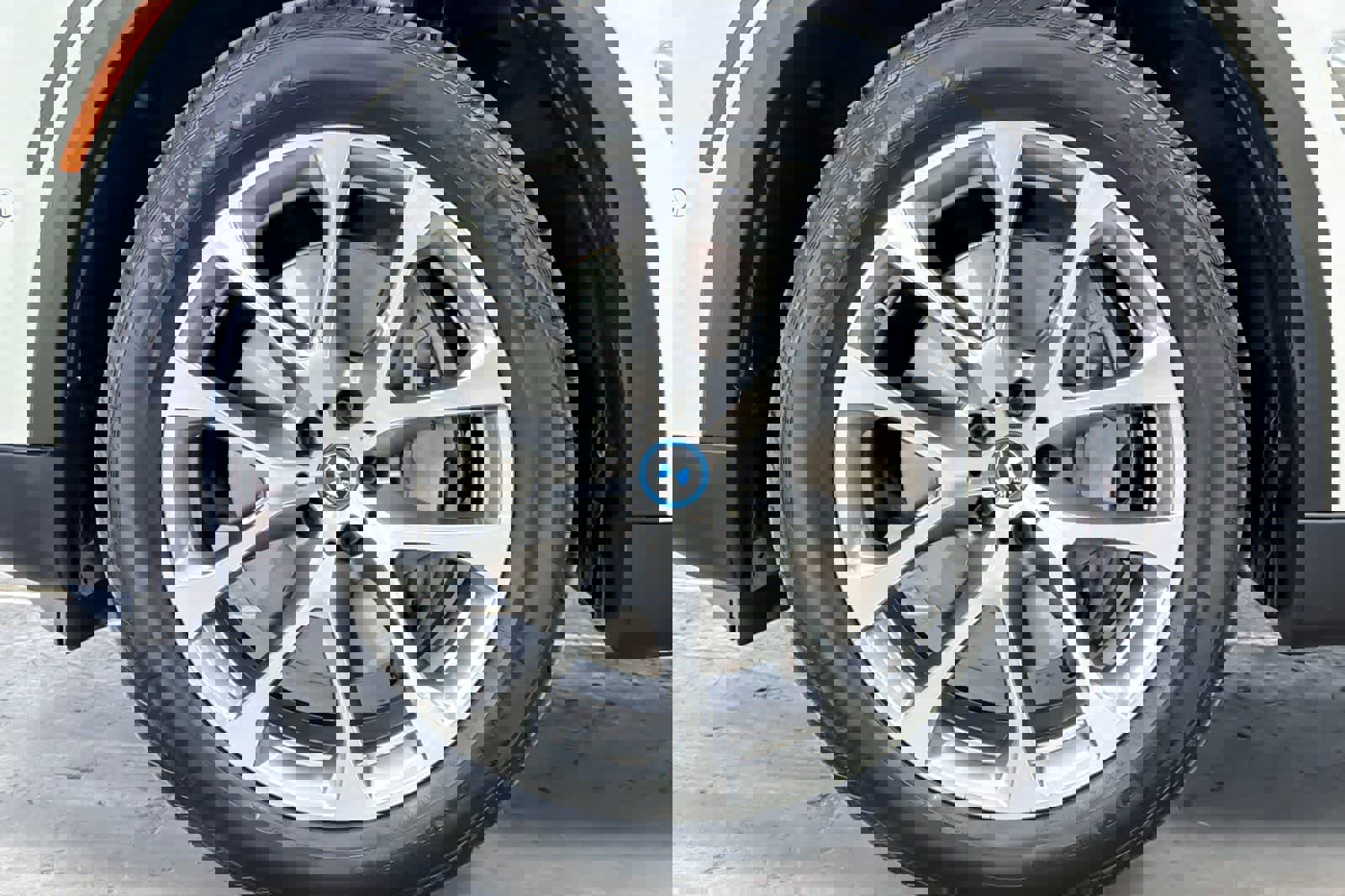 Used 2024 BMW X5 xDrive50e w/ Parking Assistance Package image 27