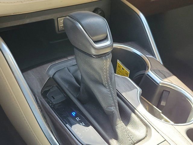 Used 2022 Toyota Highlander Platinum image 25