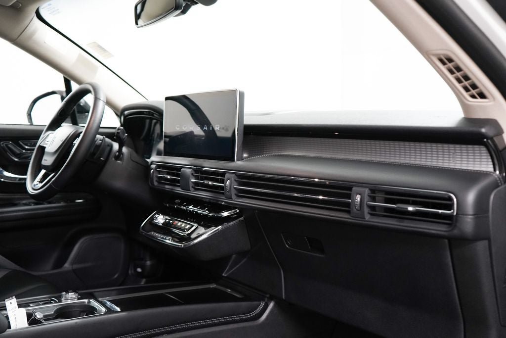 Used 2024 Lincoln Corsair AWD image 31