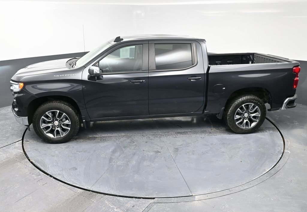 Used 2024 Chevrolet Silverado 1500 LT image 46