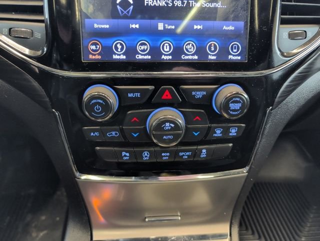 Used 2019 Jeep Grand Cherokee Altitude AWD/4WD image 27