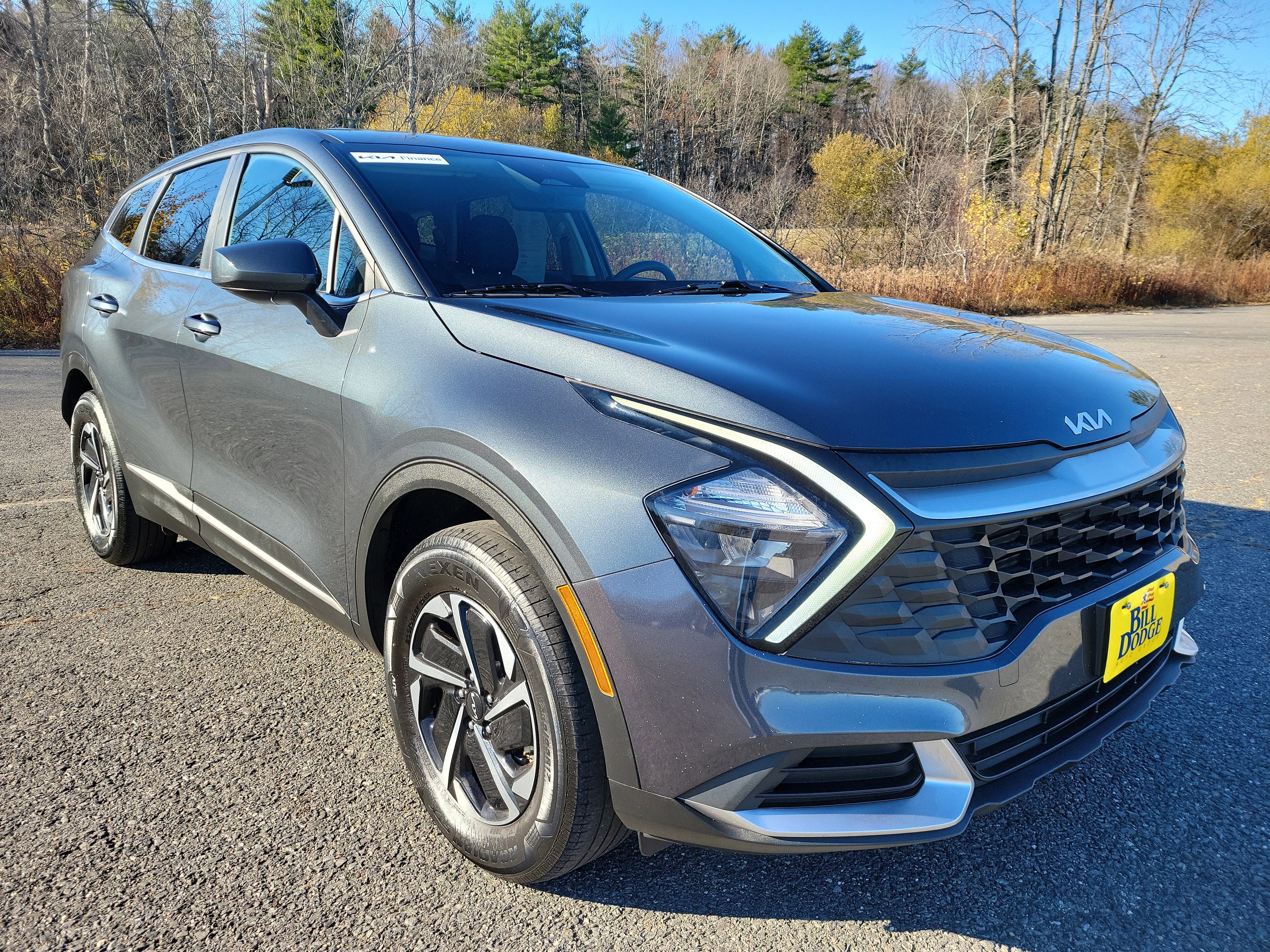 Used 2023 Kia Sportage LX image 3