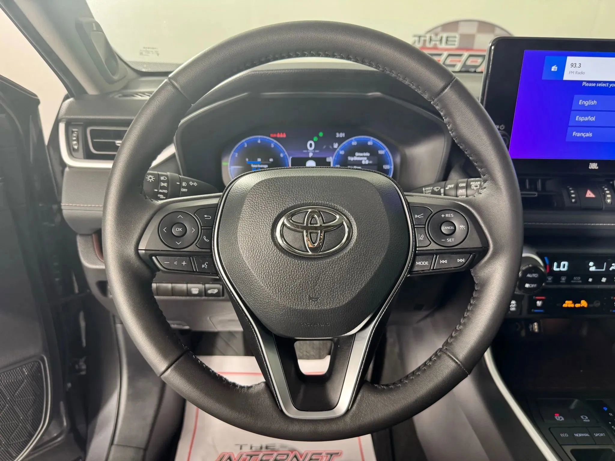 Used 2025 Toyota RAV4 Limited image 13