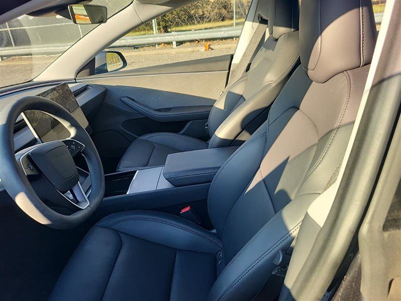 Used 2024 Tesla Model 3 image 8