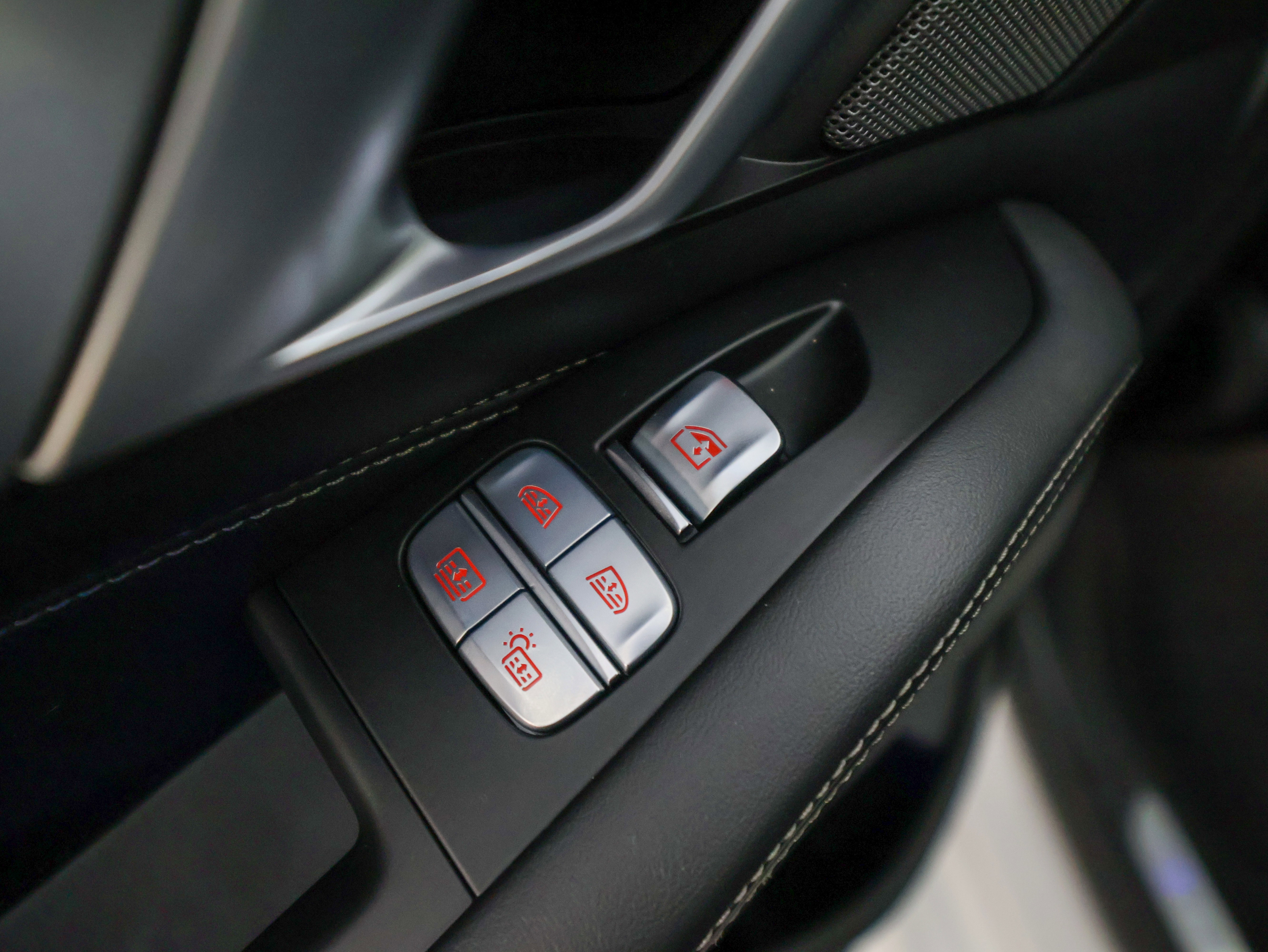 Used 2021 BMW X7 M50i image 33