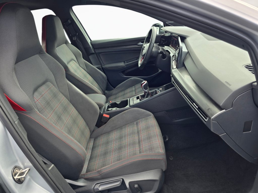 Used 2022 Volkswagen GTI SE FWD image 26