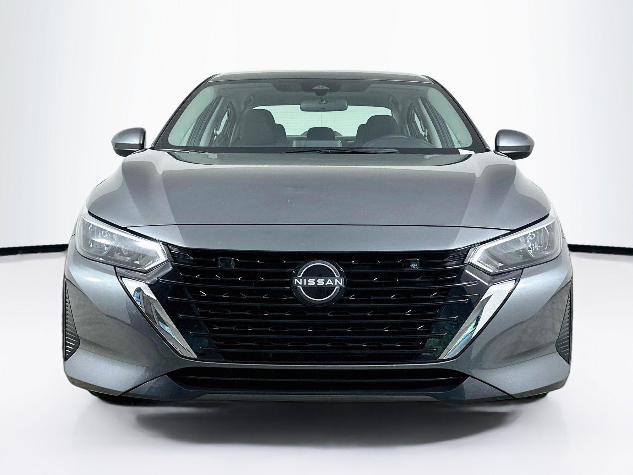 Used 2025 Nissan Sentra SV FWD image 2
