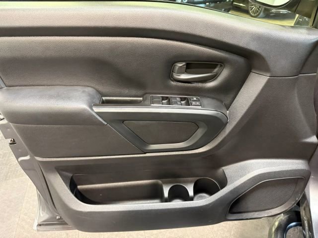 Used 2019 Nissan Titan S RWD image 10