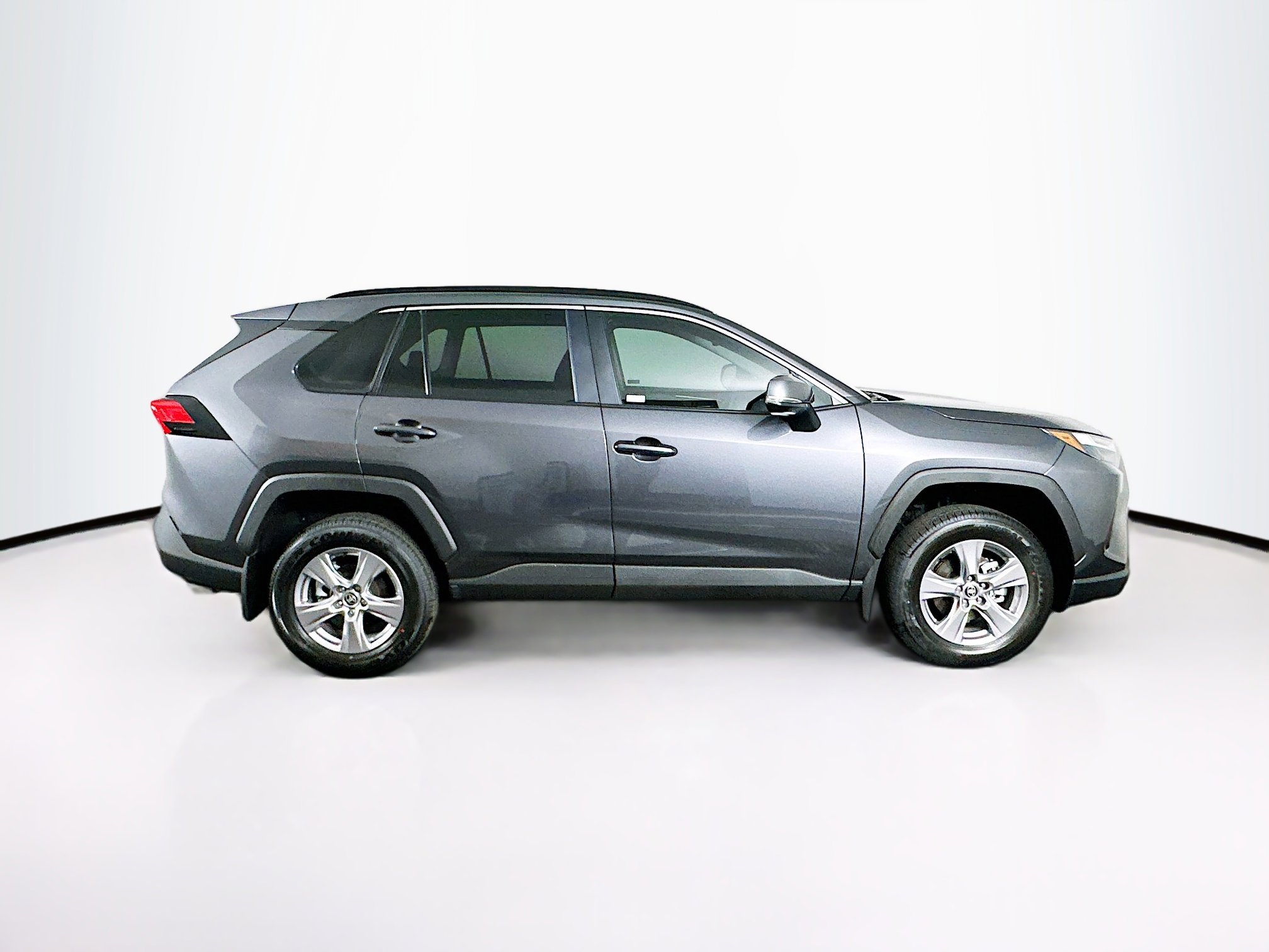 Used 2025 Toyota RAV4 XLE w/ Convenience Package image 10