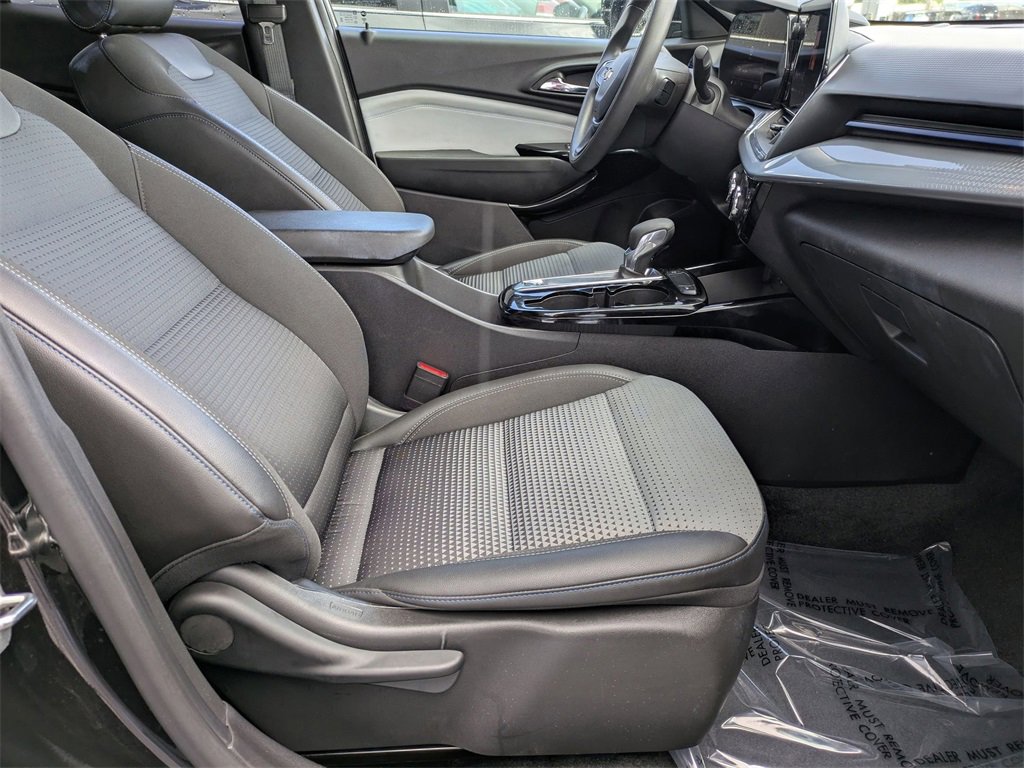 Used 2024 Chevrolet Trax LT image 31