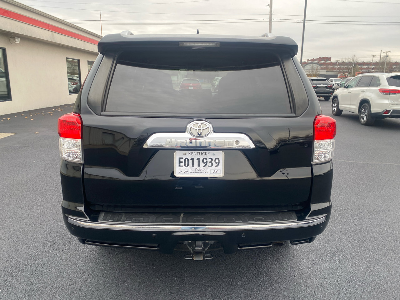 Used 2013 Toyota 4Runner Limited image 8